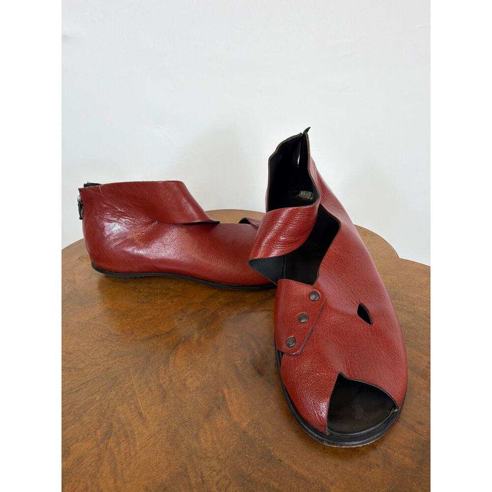 CYDWOQ  Vintage Red Leather Zip Up Back Grommet Peep Toe Sandals Shoes Size 10